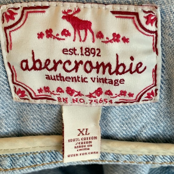 ABERCROMBIE KIDS WASHED DENIM JACKET. KIDS SIZE X-LARGE - Picture 7 of 9